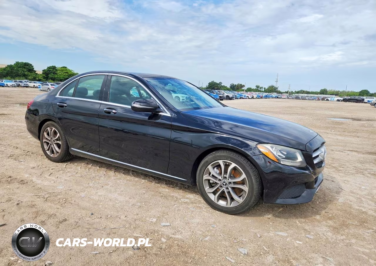 2017 Mercedes-Benz C 300 VIN:55SWF4JB9HU215274 - 4