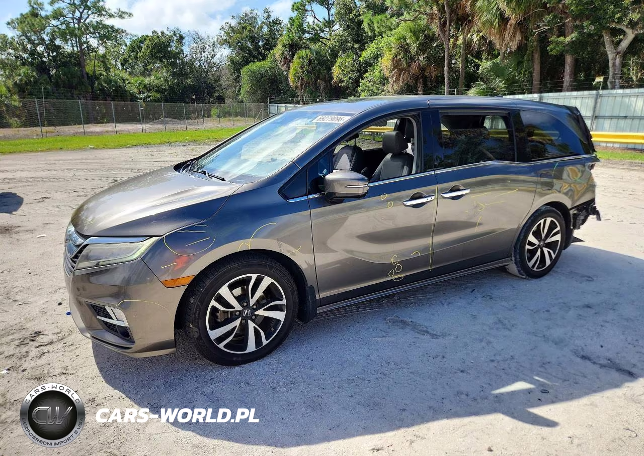 2018 Honda Odyssey Elite VIN:5FNRL6H93JB018984 - 1