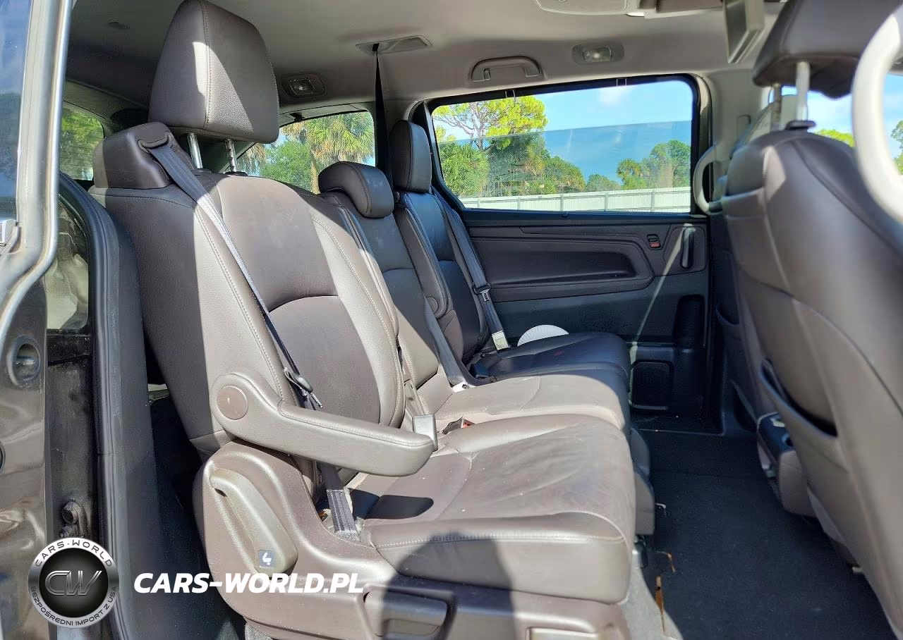 2018 Honda Odyssey Elite VIN:5FNRL6H93JB018984 - 11