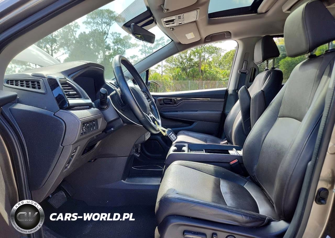 2018 Honda Odyssey Elite VIN:5FNRL6H93JB018984 - 7