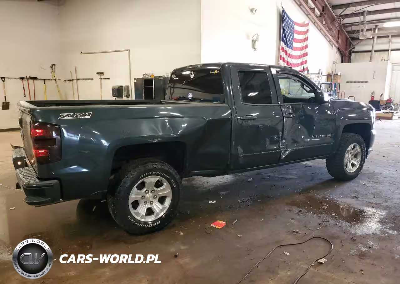 2018 Chevrolet Silverado K1500 Lt VIN:1GCVKREC5JZ112975 - 3