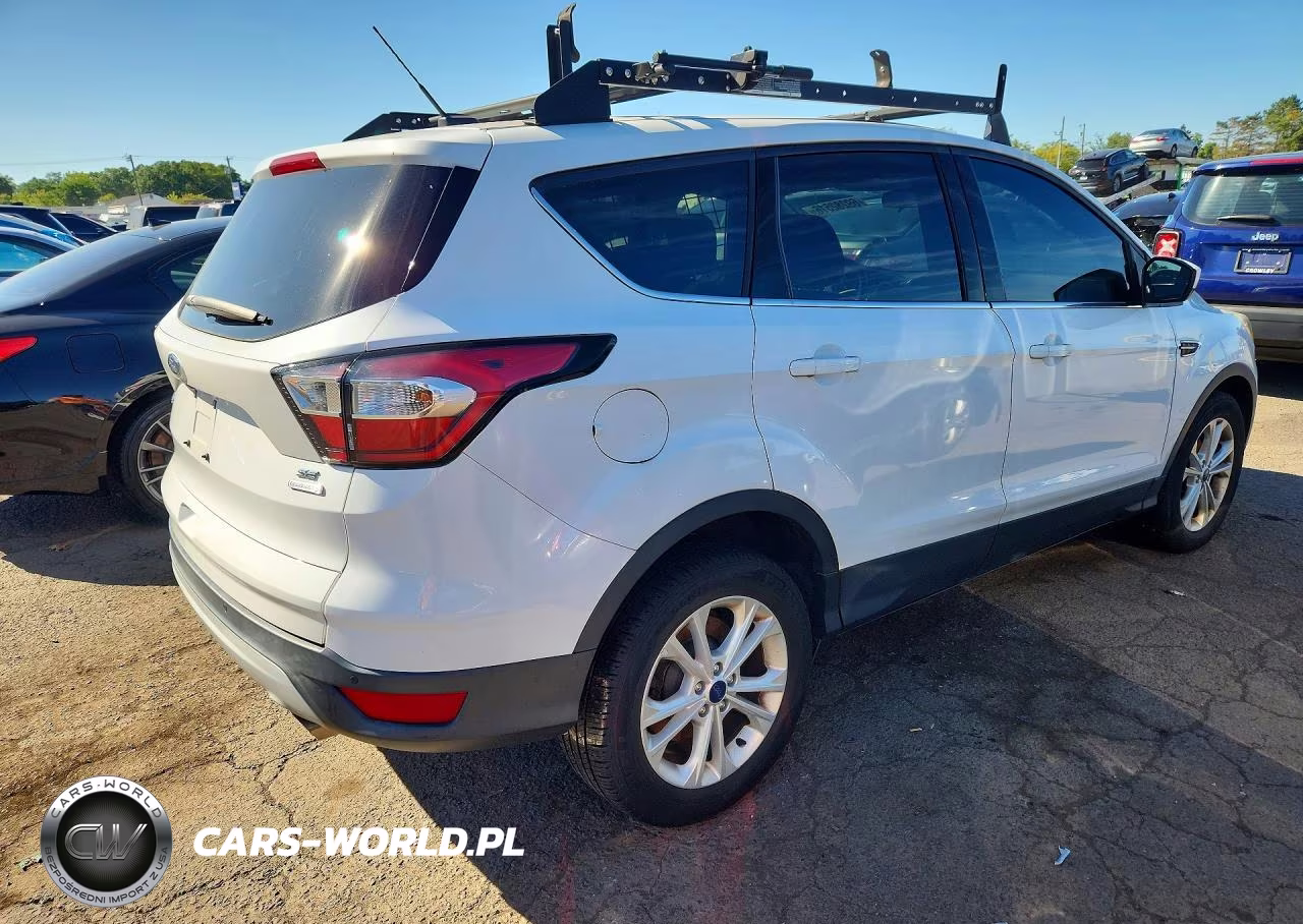 2017 Ford Escape Se VIN:1FMCU0GD5HUE77372 - 3
