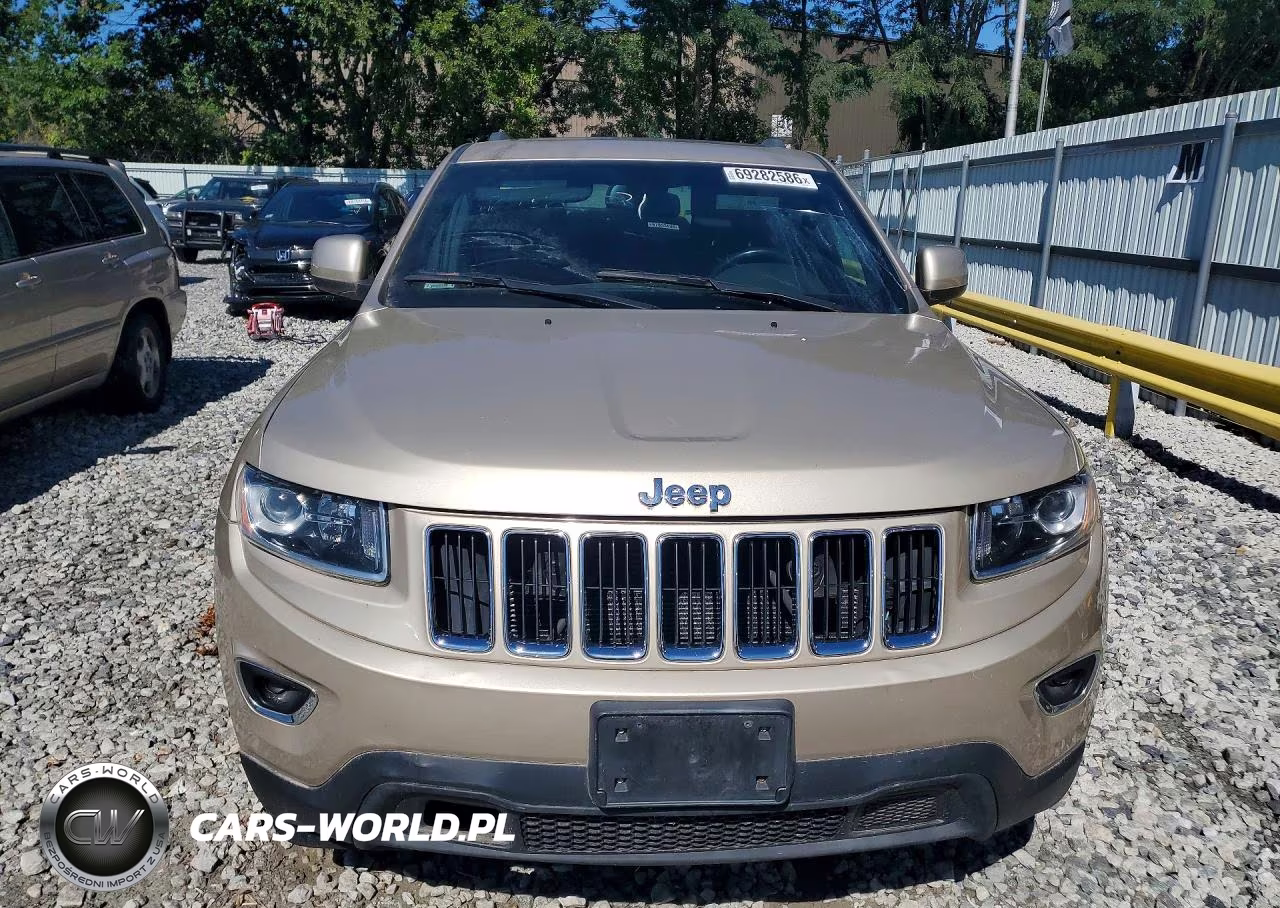 2014 Jeep Grand Cherokee Laredo VIN:1C4RJFAG8EC119777 - 5