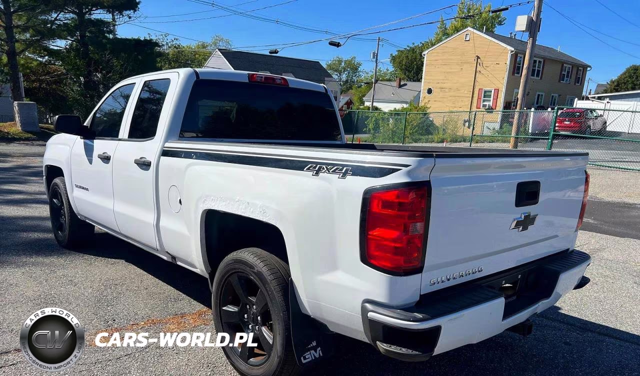 2016 Chevrolet Silverado K1500 Custom VIN:1GCVKPEC8GZ319762 - 3
