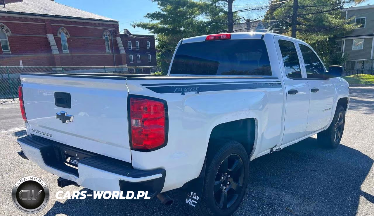 2016 Chevrolet Silverado K1500 Custom VIN:1GCVKPEC8GZ319762 - 4
