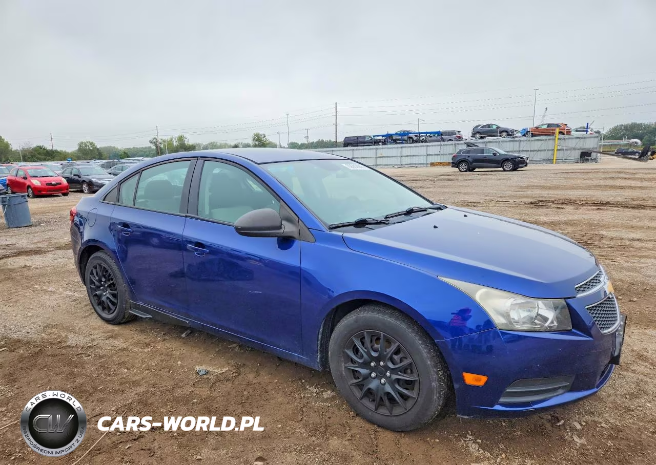 2013 Chevrolet Cruze Ls VIN:1G1PA5SH4D7221392 - 4