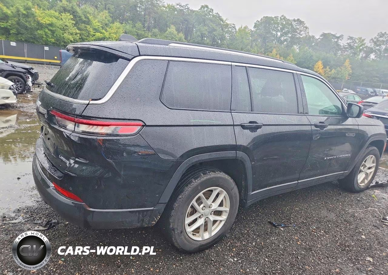 2023 Jeep Grand Cherokee L Laredo VIN:1C4RJKAG0P8744012 - 3