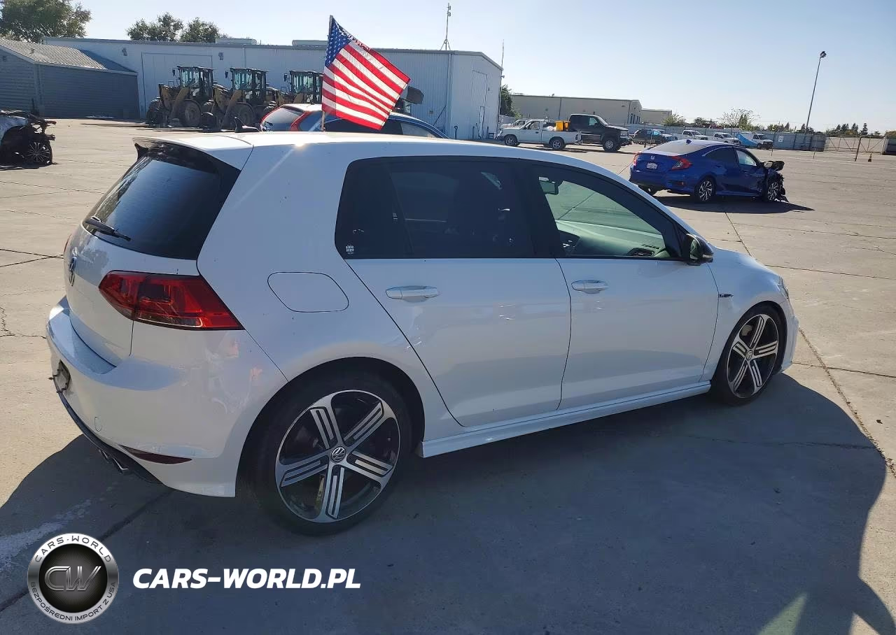 2016 Volkswagen Golf R VIN:WVWLF7AU7GW198668 - 3