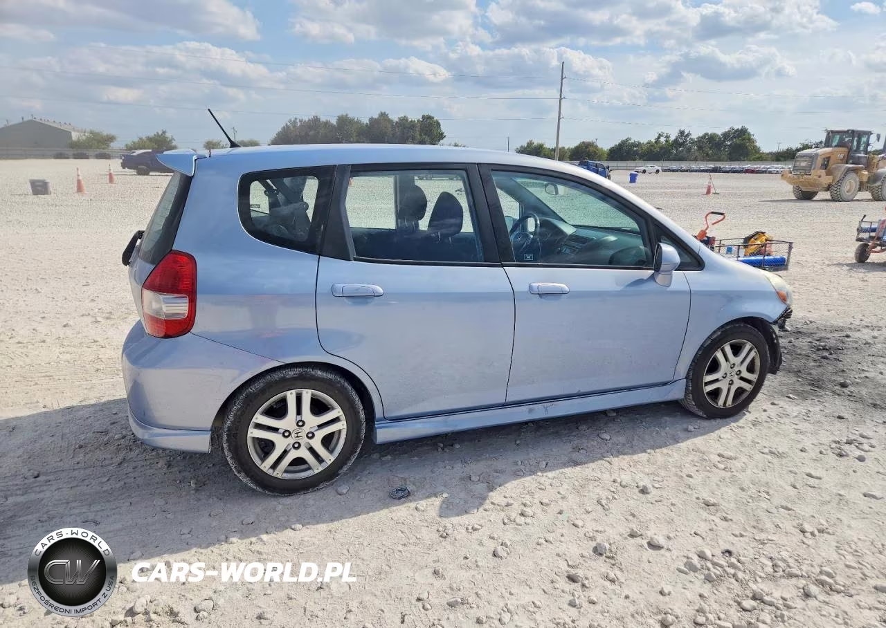 2008 Honda Fit Sport VIN:JHMGD38698S053999 - 3