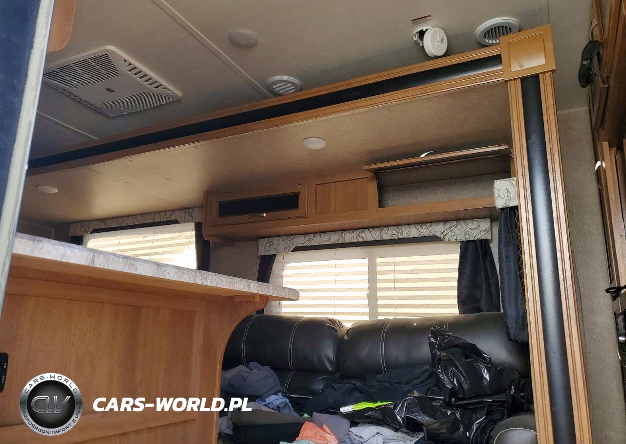 2018 Coachman Recreational Vehicle (Rv) VIN:5ZT2CANB9JU030753 - 9
