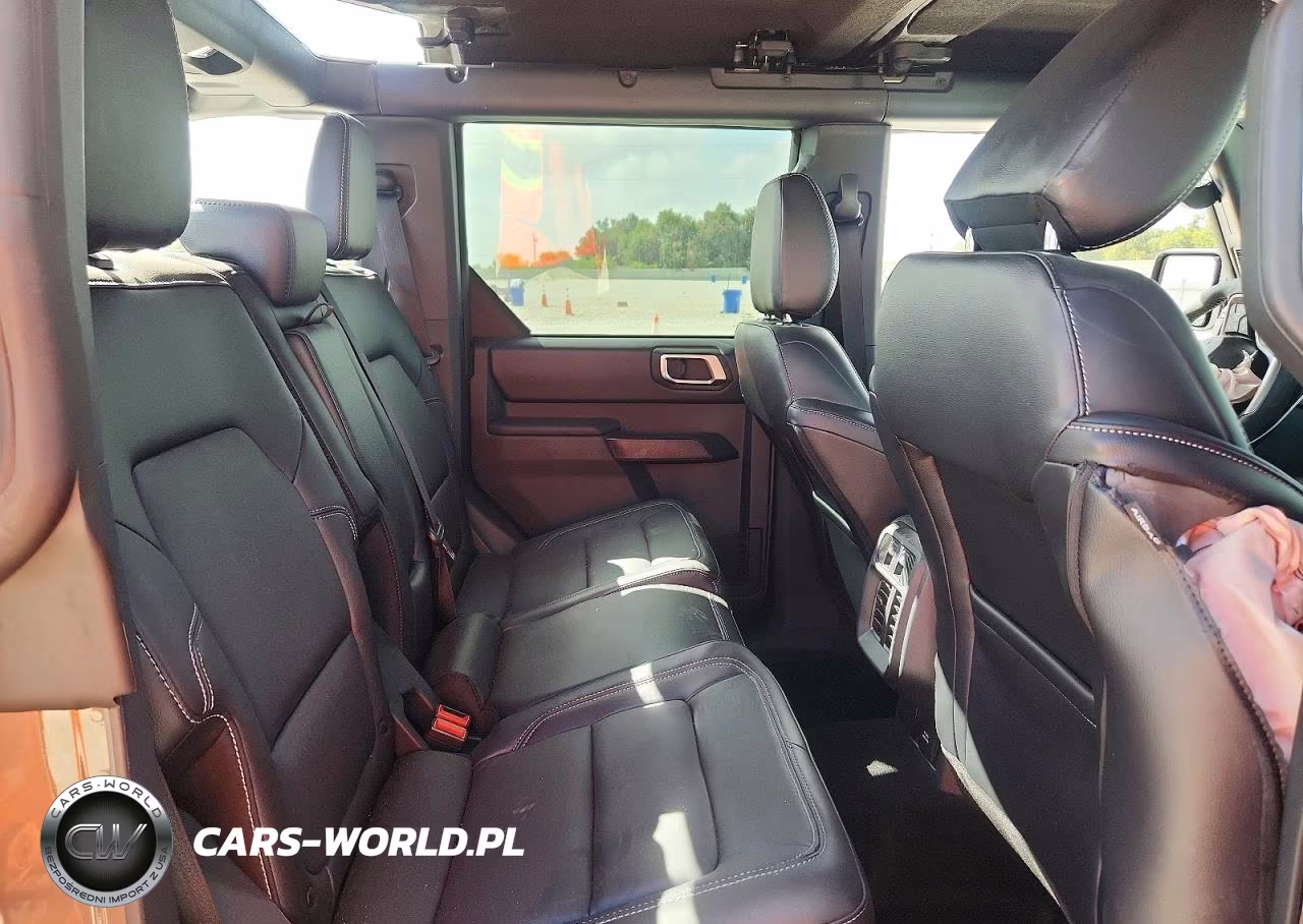 2026 Ford Bronco Outer Banks VIN:1FMEE8BPXTLB21102 - 10