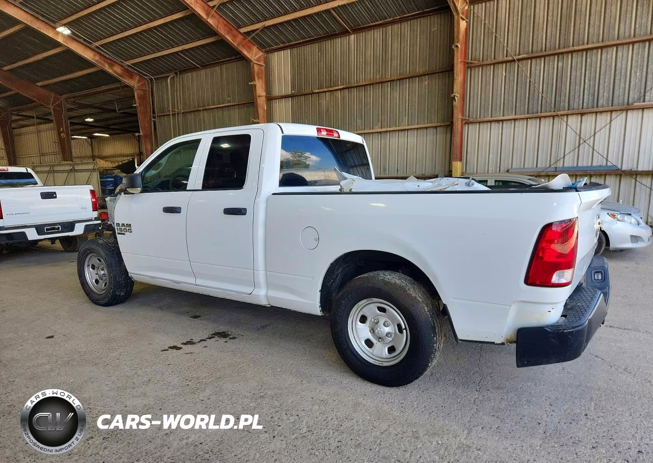 2019 Ram 1500 Classic Tradesman VIN:1C6RR6FG2KS685721 - 2