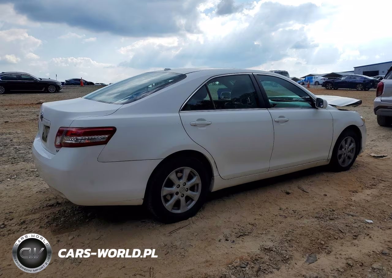 2011 Toyota Camry Le VIN:4T1BF3EK2BU581592 - 3