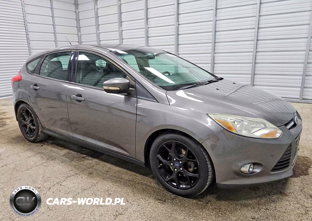 2014 Ford Focus Se VIN:1FADP3K22EL269626 - 4