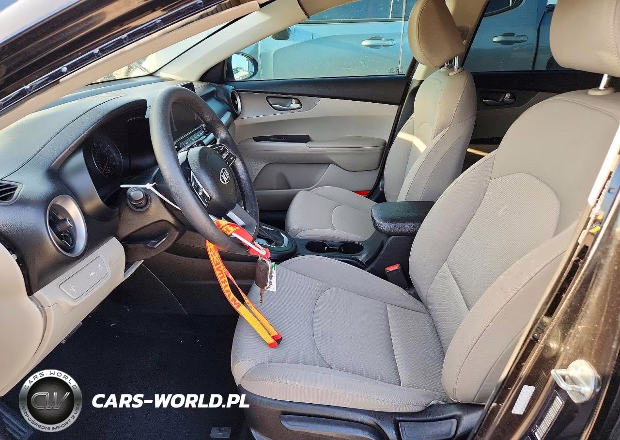2020 Kia Forte Lxs VIN:3KPF24AD9LE241337 - 7
