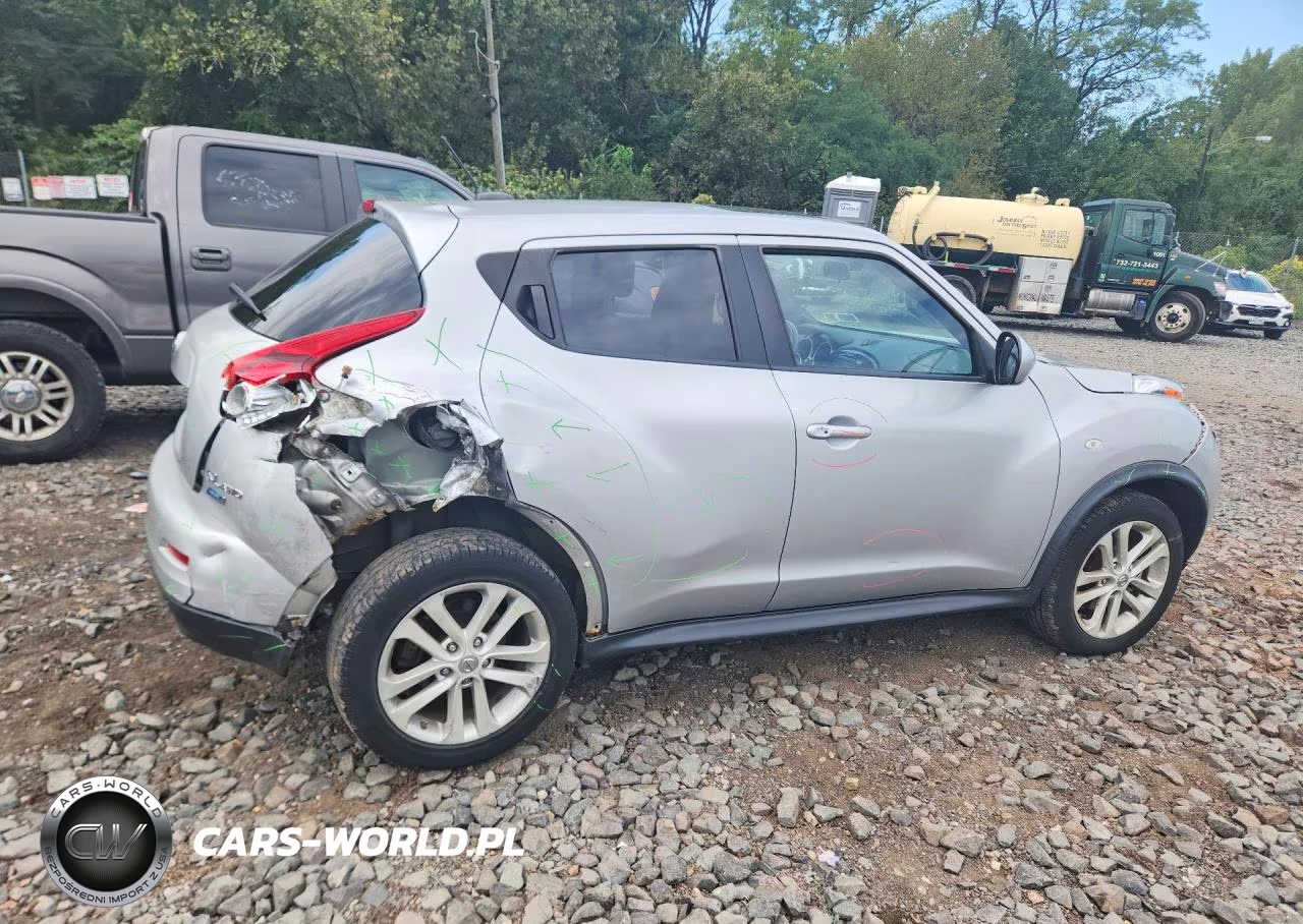 2013 Nissan Juke S VIN:JN8AF5MV2DT211764 - 3