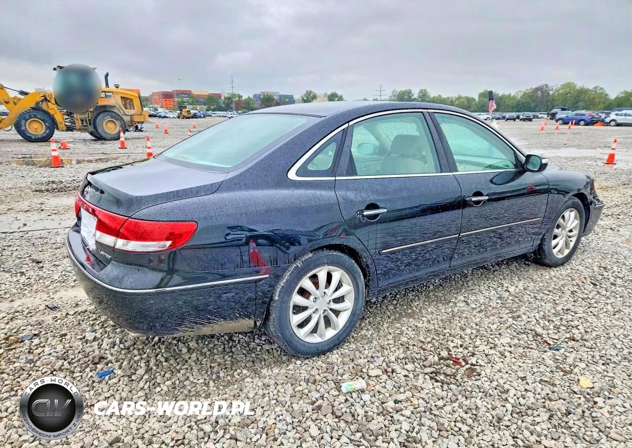 2007 Hyundai Azera Se VIN:KMHFC46F07A171402 - 3