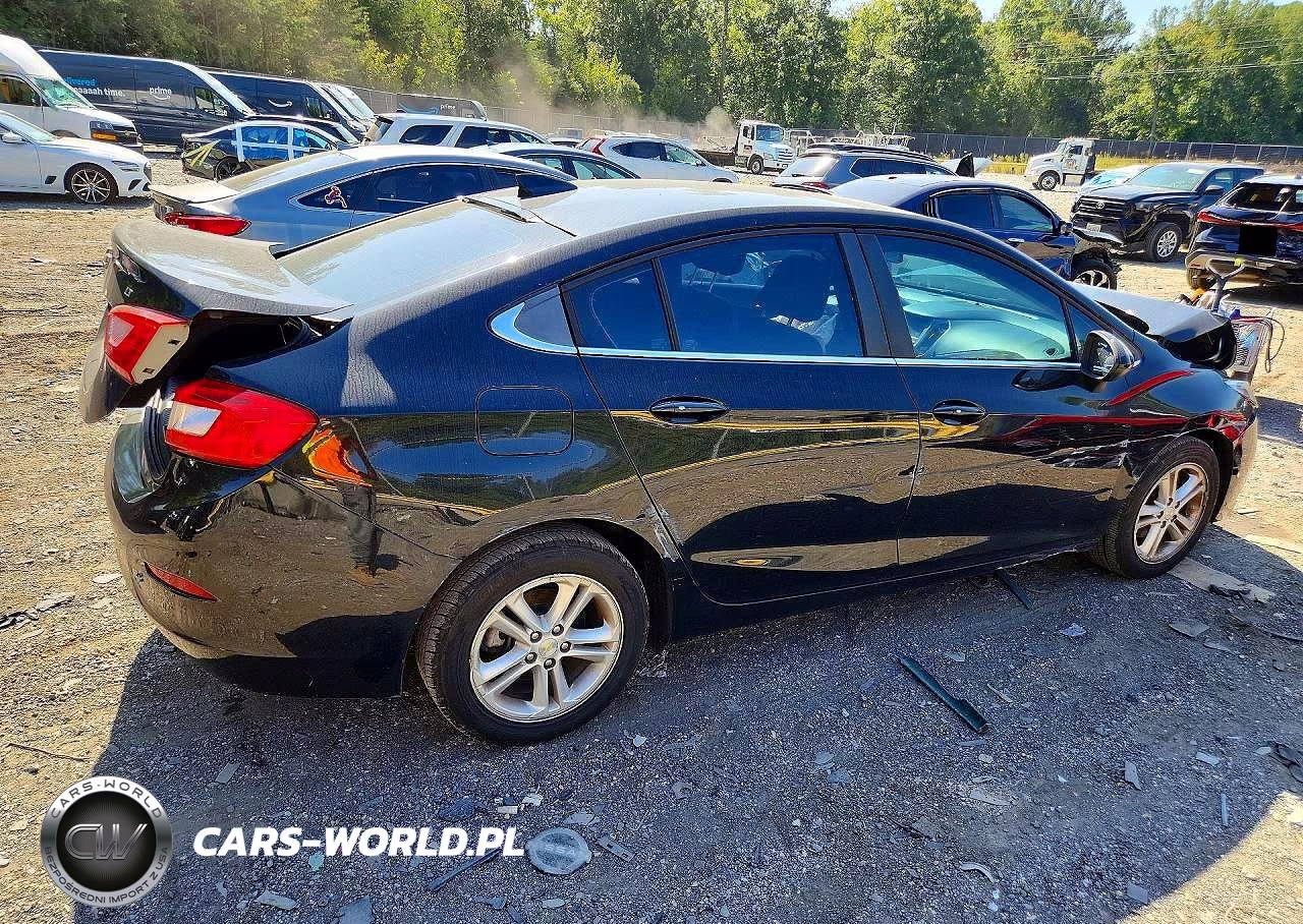 2017 Chevrolet Cruze Lt VIN:1G1BE5SM2H7223563 - 3