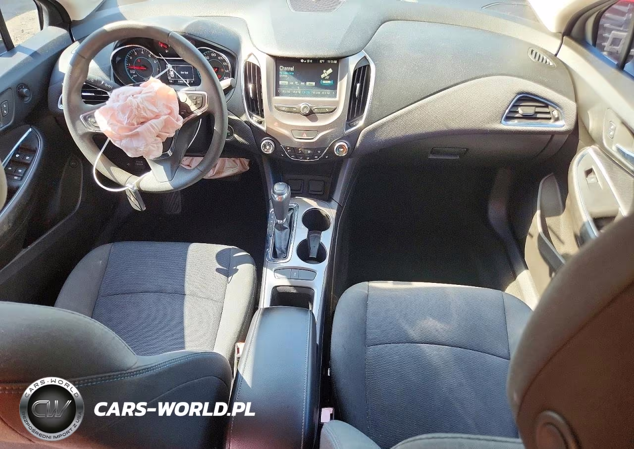 2017 Chevrolet Cruze Lt VIN:1G1BE5SM2H7223563 - 8