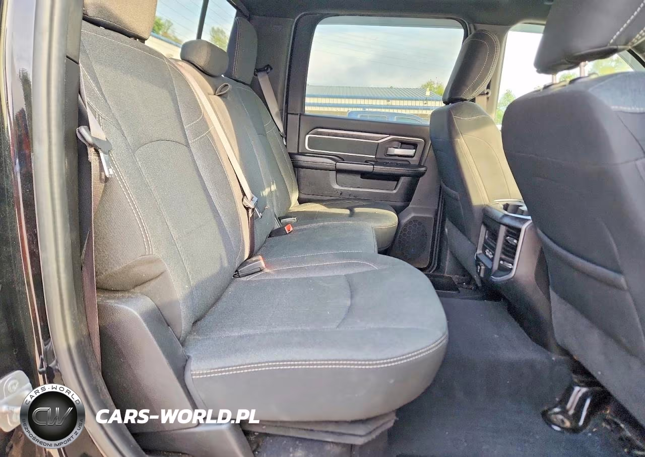 2020 Ram 3500 Big Horn VIN:3C63R3HL1LG177571 - 11