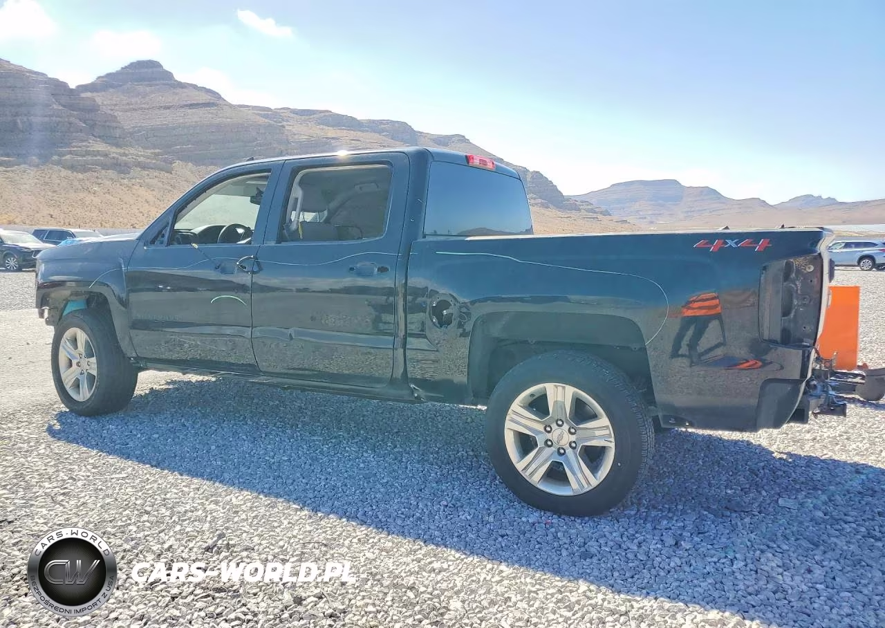 2018 Chevrolet Silverado K1500 Custom VIN:3GCUKPEC4JG340031 - 2