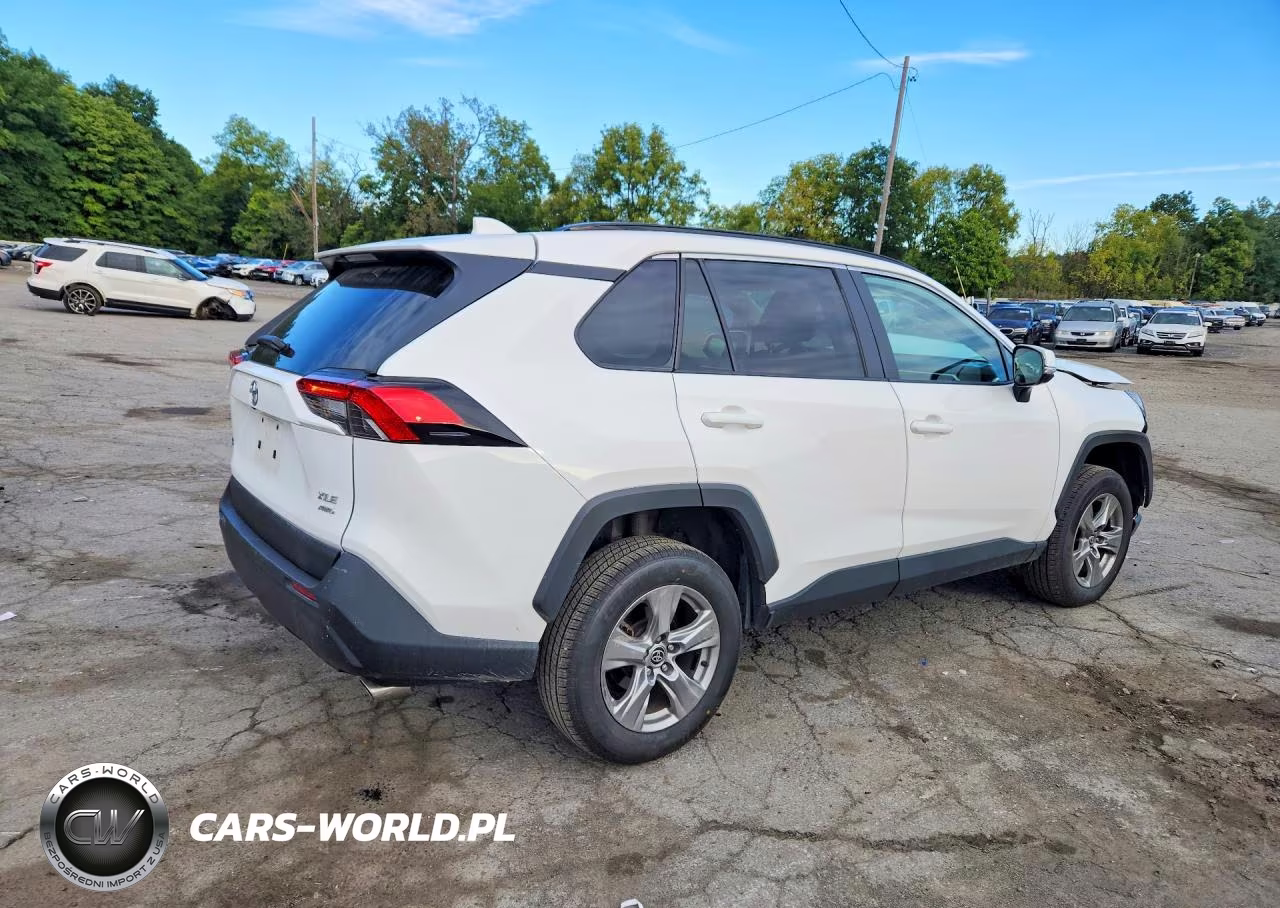 2023 Toyota Rav4 Xle VIN:2T3P1RFV2PC361434 - 3