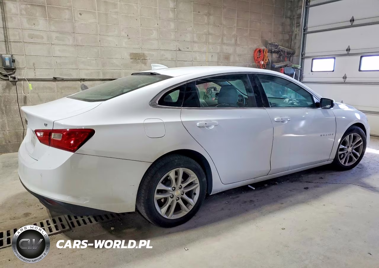 2018 Chevrolet Malibu Lt VIN:1G1ZD5ST0JF192351 - 3