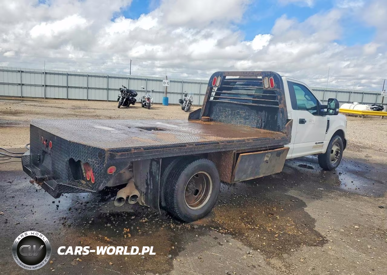 2019 Ford F350 Super Duty VIN:1FDRF3GT4KEC84189 - 3