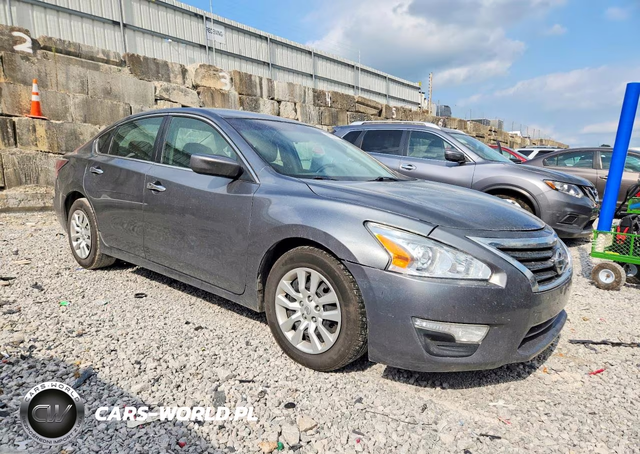 2014 Nissan Altima 2.5 S VIN:1N4AL3AP8EN355300 - 4