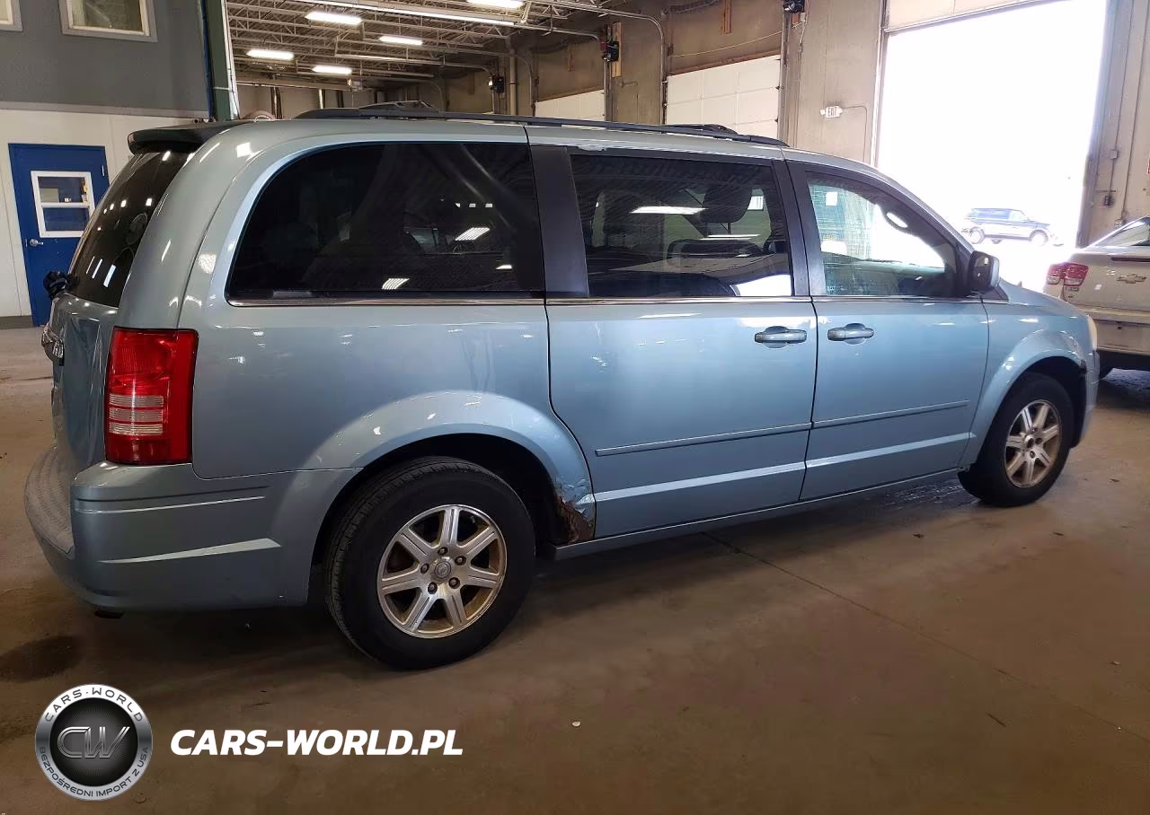 2008 Chrysler Town & Country Touring VIN:2A8HR54P38R675185 - 3