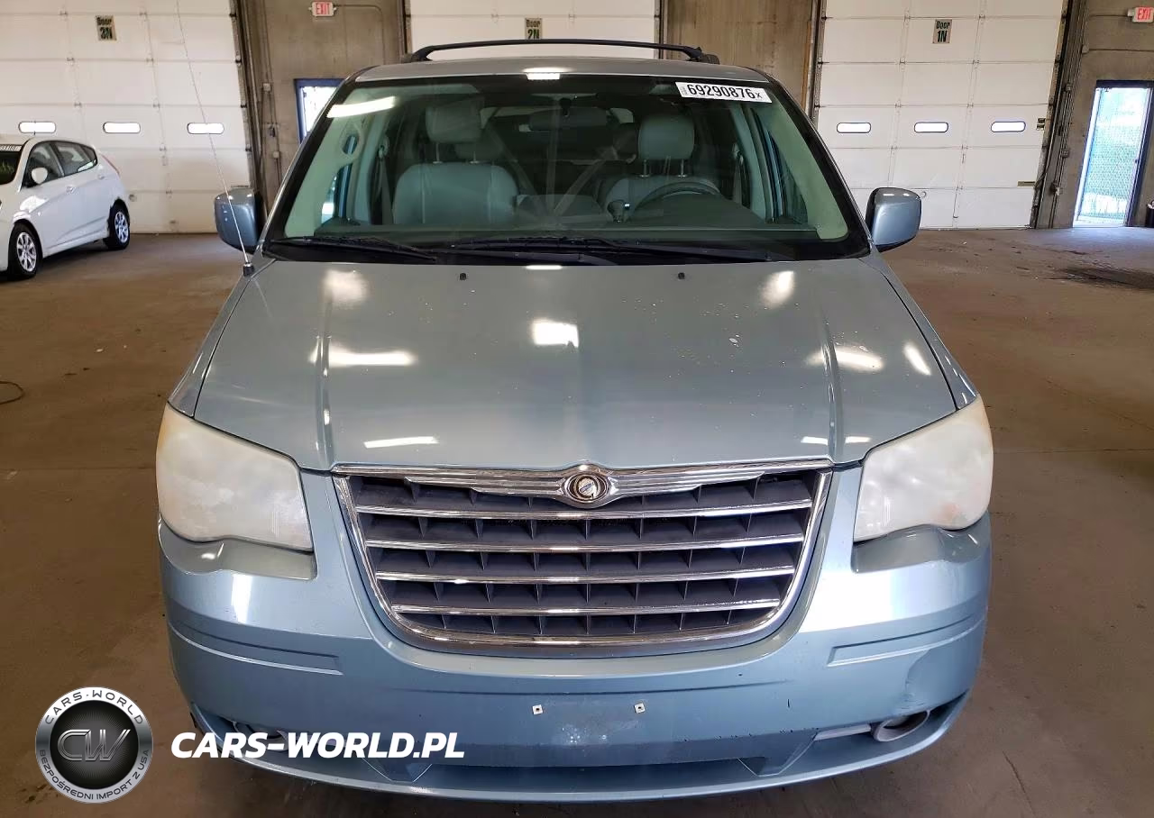 2008 Chrysler Town & Country Touring VIN:2A8HR54P38R675185 - 5