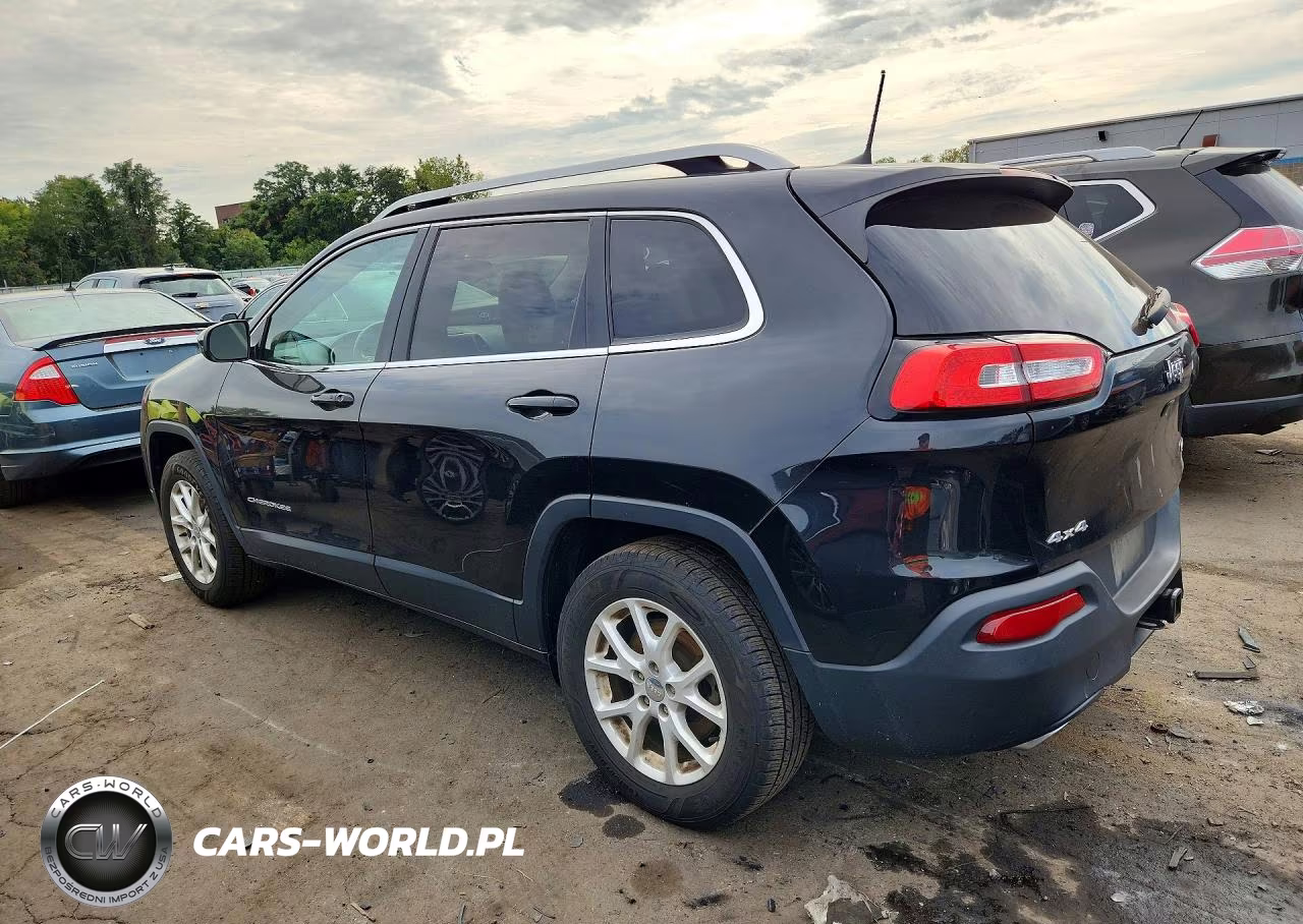 2016 Jeep Cherokee Latitude VIN:1C4PJMCS2GW102892 - 2