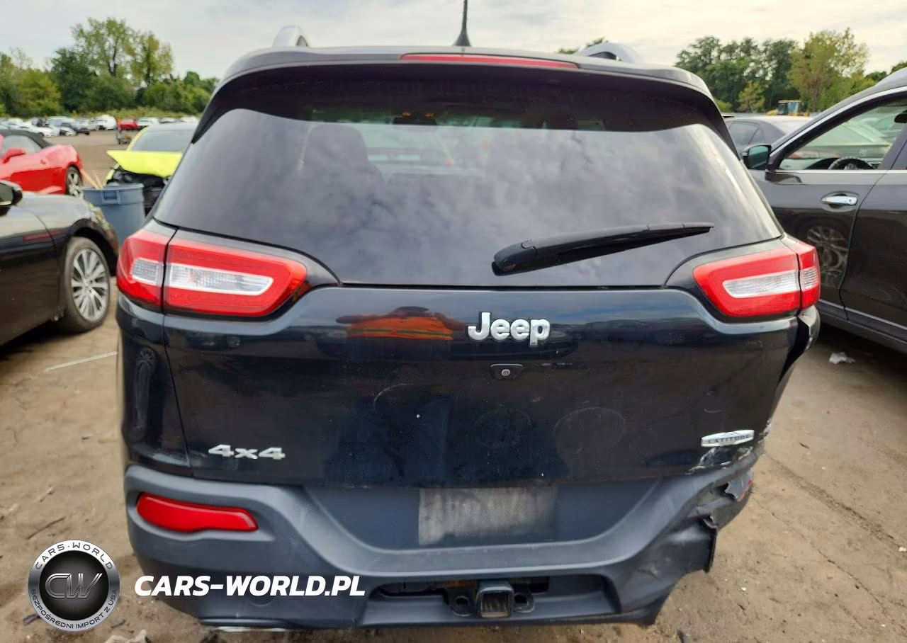 2016 Jeep Cherokee Latitude VIN:1C4PJMCS2GW102892 - 6