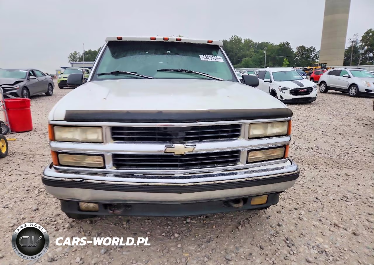 1996 Chevrolet Tahoe K1500 VIN:3GNEK18R3TG109178 - 5