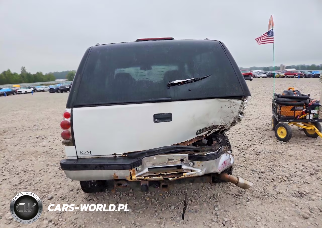 1996 Chevrolet Tahoe K1500 VIN:3GNEK18R3TG109178 - 6