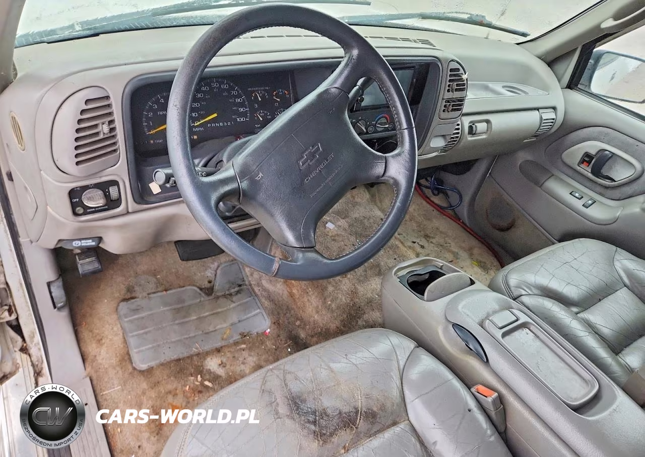 1996 Chevrolet Tahoe K1500 VIN:3GNEK18R3TG109178 - 8