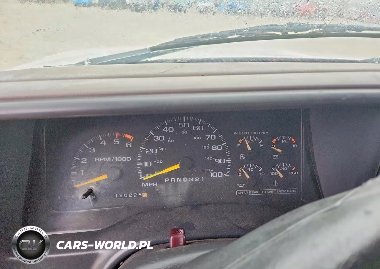 1996 Chevrolet Tahoe K1500 VIN:3GNEK18R3TG109178 - 9