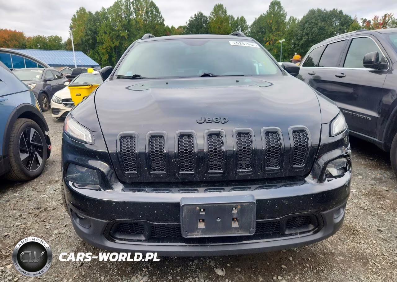 2018 Jeep Cherokee Latitude VIN:1C4PJMCX9JD516282 - 5