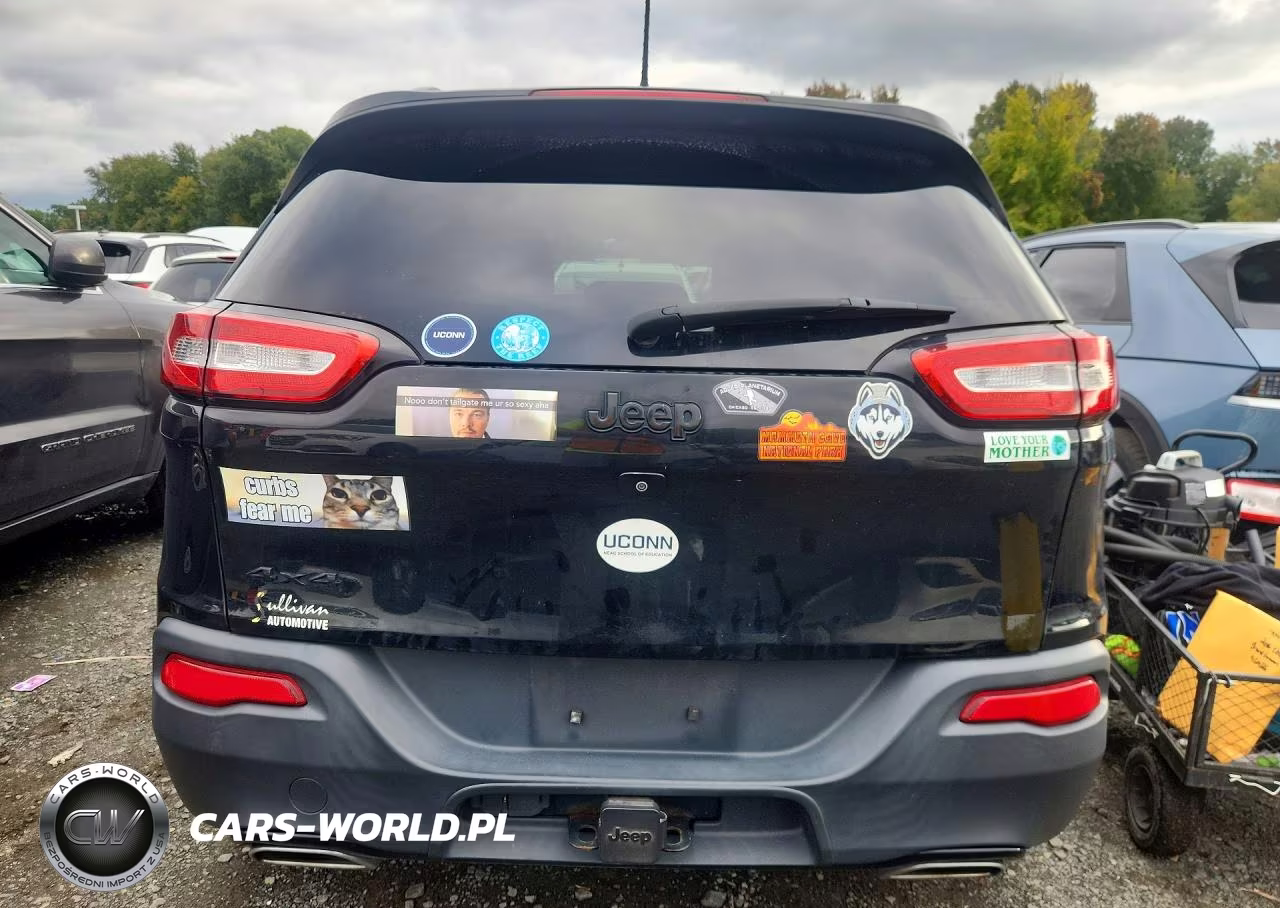 2018 Jeep Cherokee Latitude VIN:1C4PJMCX9JD516282 - 6