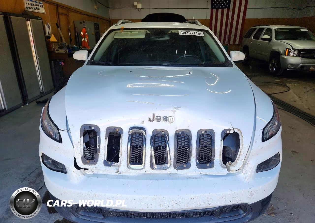 2015 Jeep Cherokee Latitude VIN:1C4PJMCB5FW681780 - 5