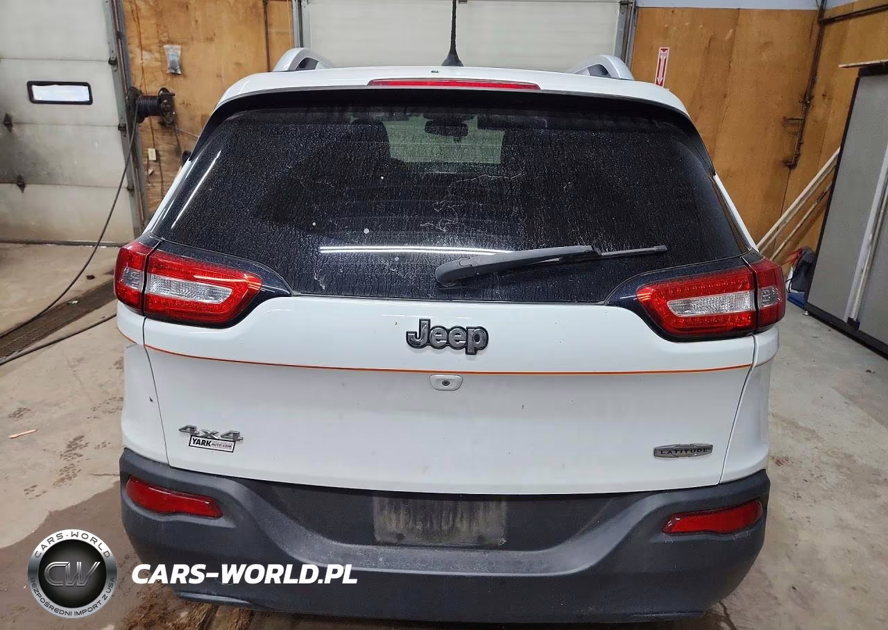 2015 Jeep Cherokee Latitude VIN:1C4PJMCB5FW681780 - 6