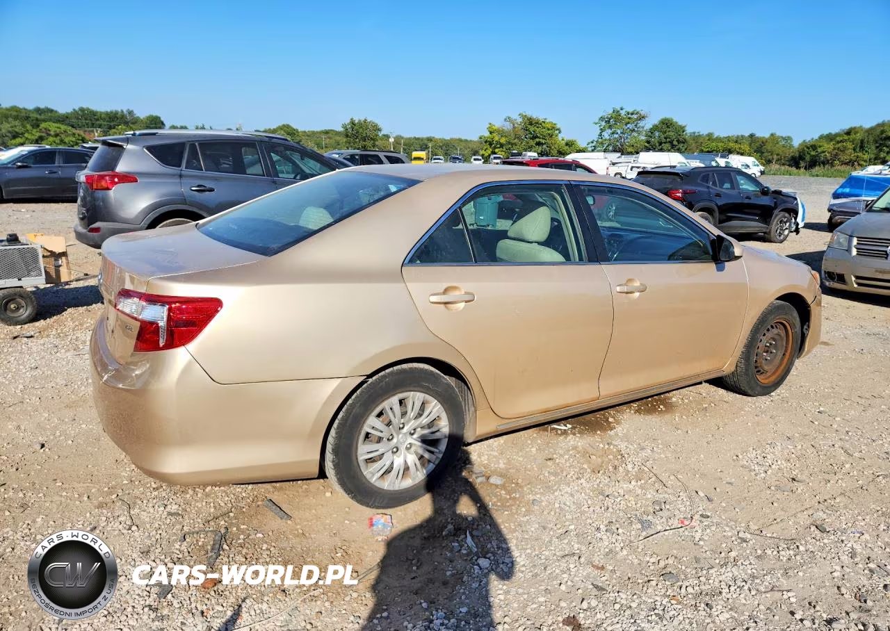 2012 Toyota Camry Le VIN:4T1BF1FK5CU130466 - 3