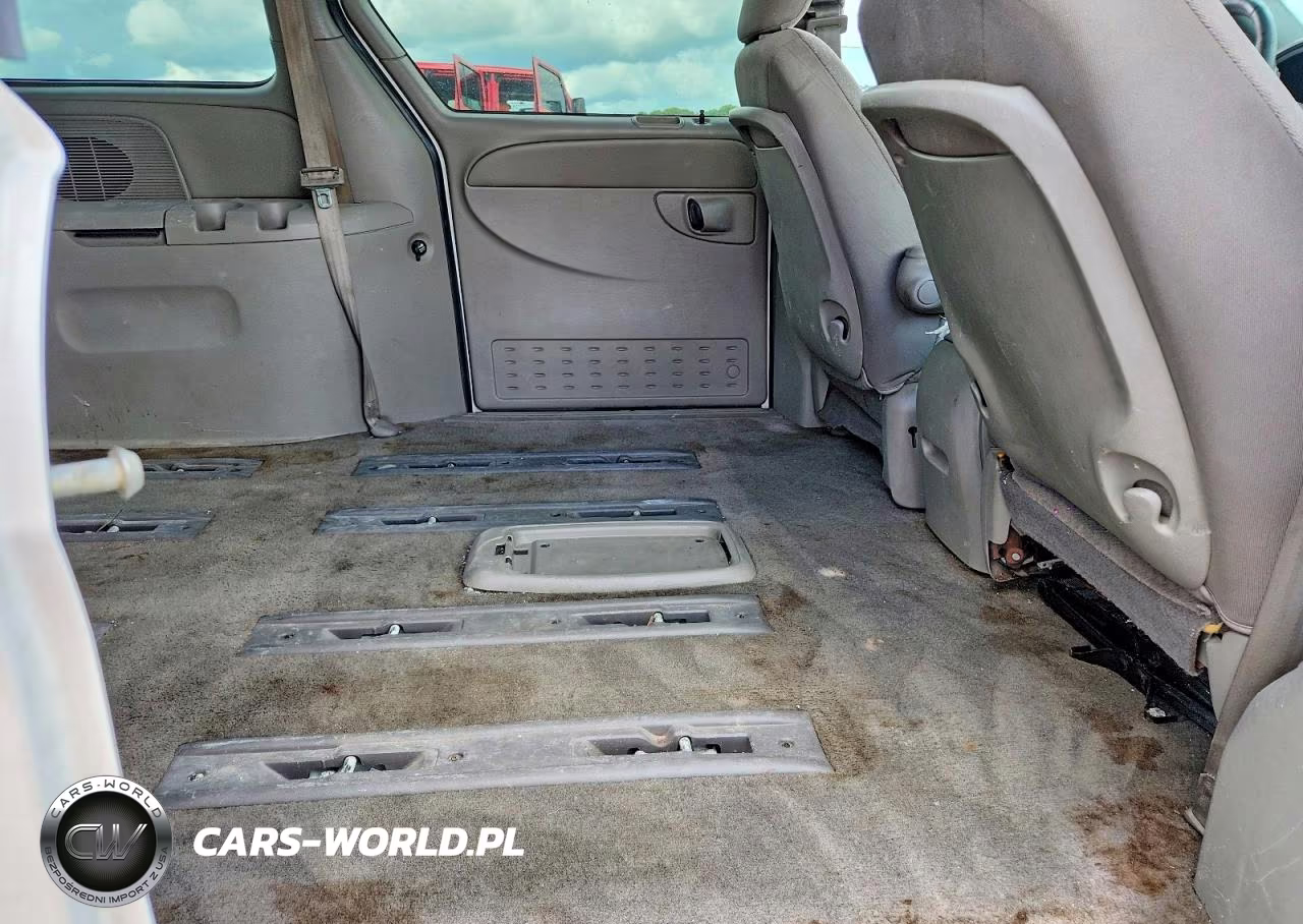 2003 Chrysler Town & Country Ex VIN:2C4GP74L83R173833 - 11