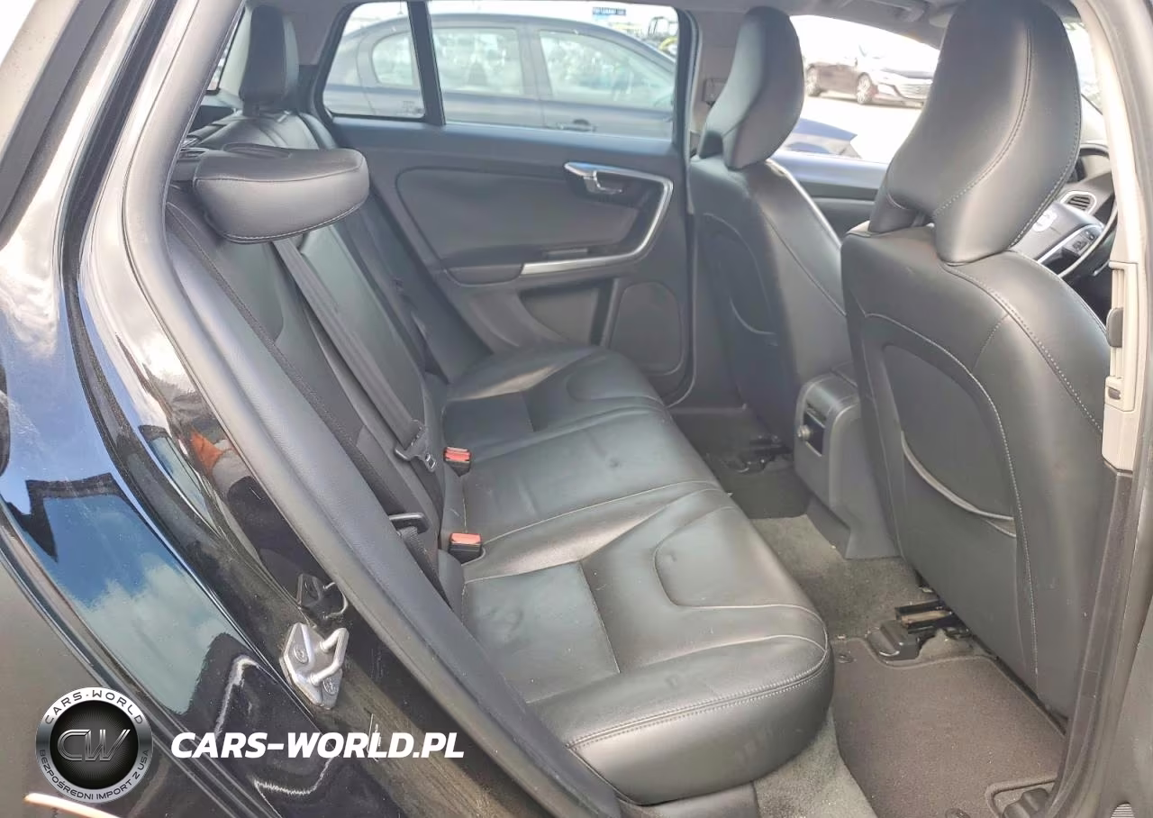 2015 Volvo V60 Premier VIN:YV140MEK2F1242384 - 11