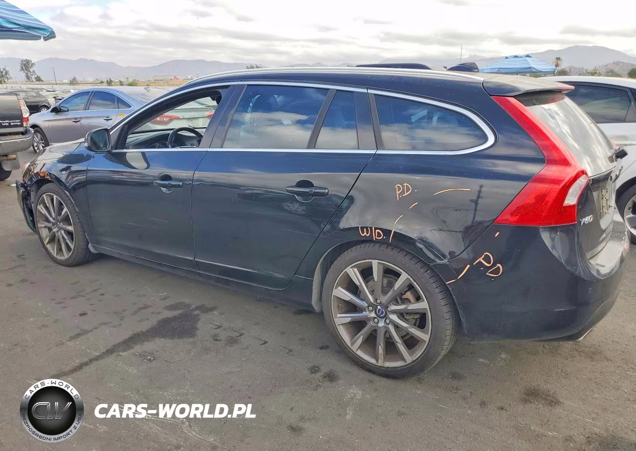 2015 Volvo V60 Premier VIN:YV140MEK2F1242384 - 2