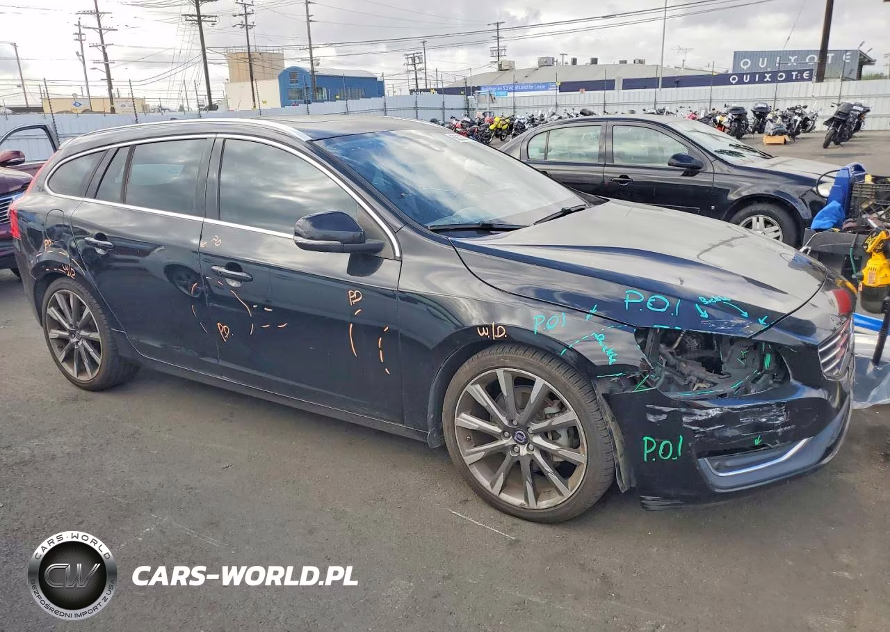 2015 Volvo V60 Premier VIN:YV140MEK2F1242384 - 4