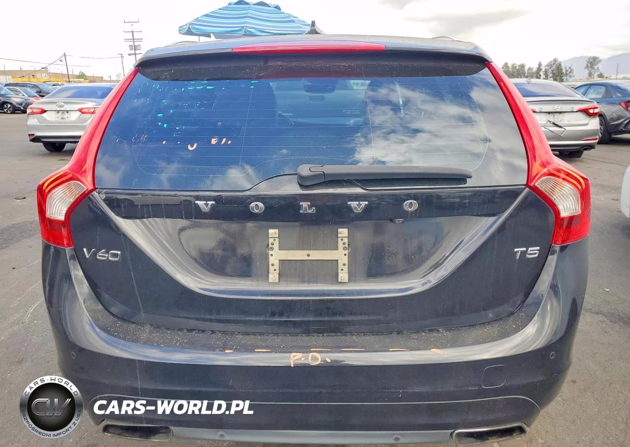 2015 Volvo V60 Premier VIN:YV140MEK2F1242384 - 6