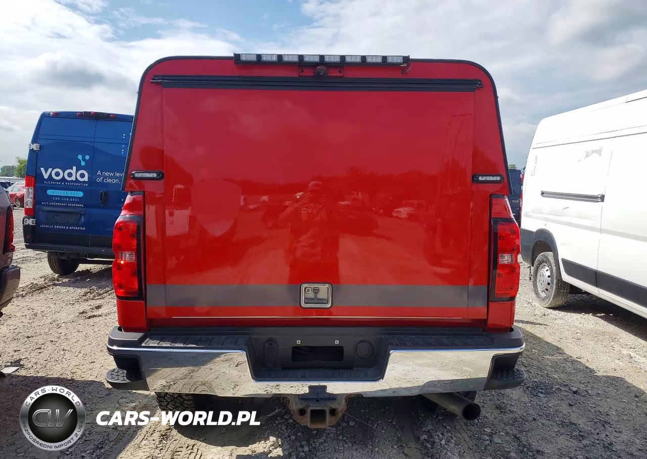 2018 Chevrolet Silverado K2500 Heavy Duty VIN:1GC2KUEG0JZ137243 - 6