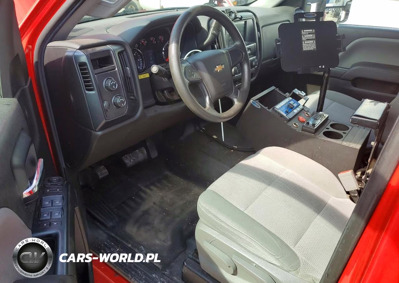2018 Chevrolet Silverado K2500 Heavy Duty VIN:1GC2KUEG0JZ137243 - 8