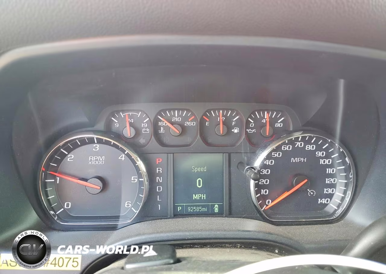 2018 Chevrolet Silverado K2500 Heavy Duty VIN:1GC2KUEG0JZ137243 - 9